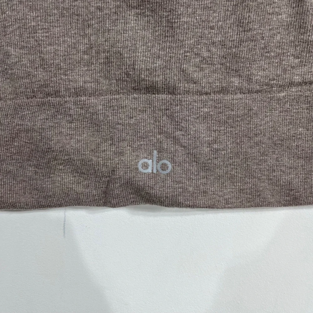 Alo Yoga Sporty Seamless Ribbed Crop Tank Top Brown Racerback Womens XS Neutral
